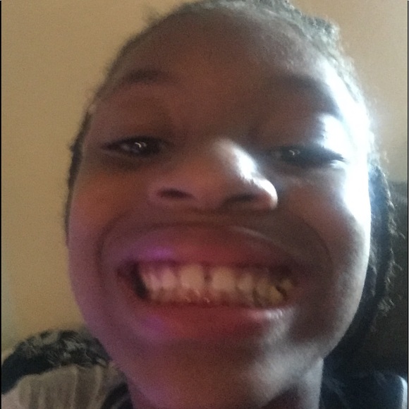 Meet your Posher, Kenisha - Picture 1 of 1